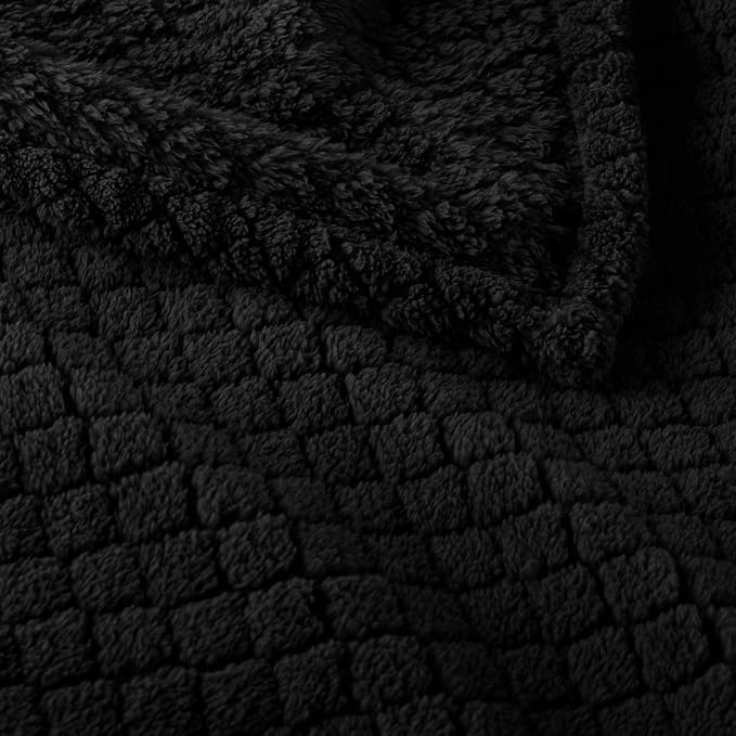 Exclusivo Mezcla Soft Fleece Throw Blanket for Couch, Black | Jacquard Lightweight Cozy Throws for Bed, Sofa, Breathable Decorative Fuzzy Textured All Season Use, 50x60 Inches