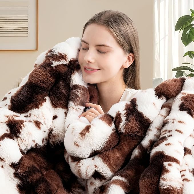 Cow Print Blanket for Couch, Faux Fur Throw Blanket, Super Heavy Warm Cozy Blankets for Bed Sofa, Bubble Plush Fuzzy Soft Mink Blanket for Living Room Bedroom, Cow Brown