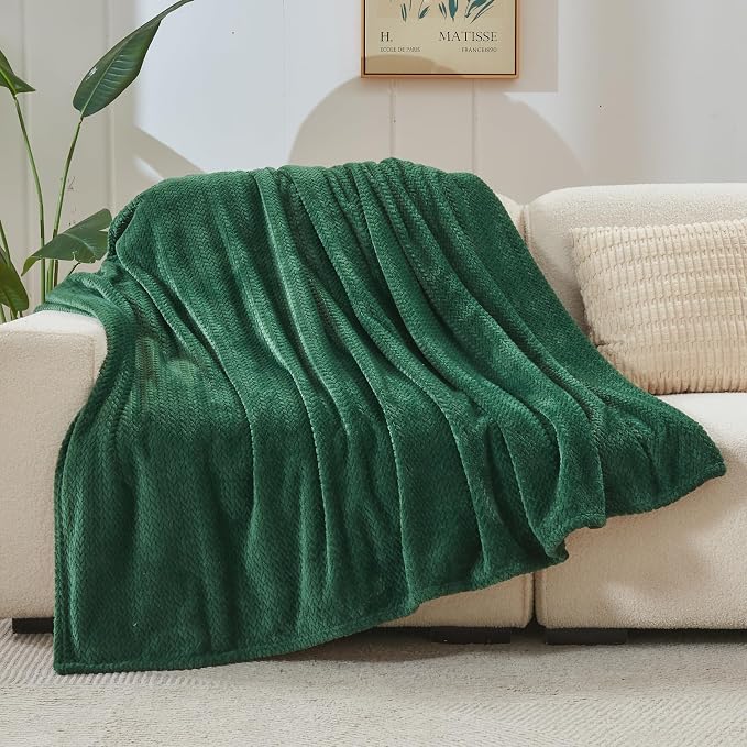 NEWCOSPLAY Fleece Leaves Pattern Queen Blanket, Dark Green, 90"x90" | Super Soft Throw Blanket, Lightweight Cozy Bed Sofa Blanket, Premium Silky Flannel Fleece, Travel Blanket for All Season Use