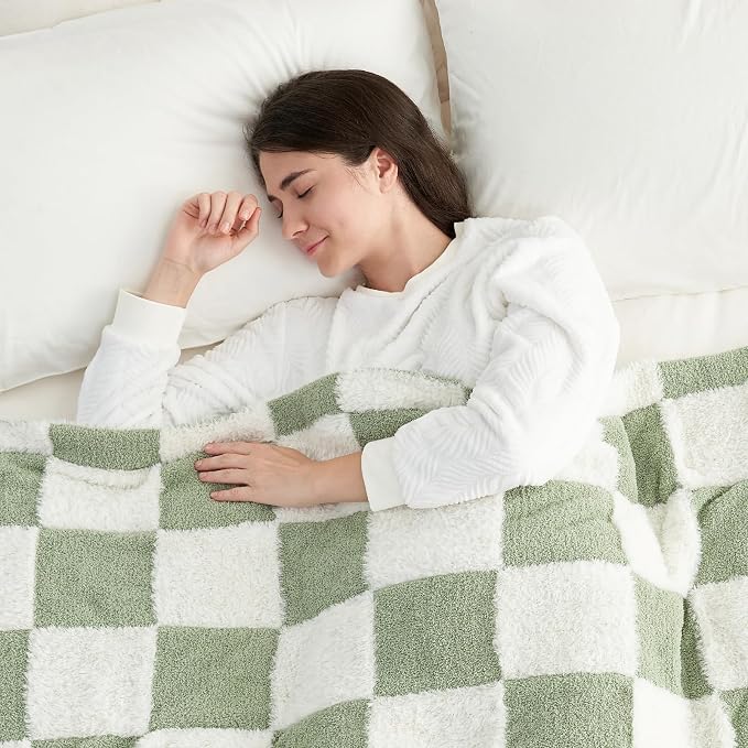 Snuggle Sac Faux Fur Checkered Blanket Twin Size with Soft Knitted Microfiber,Cozy Soft Warm Blanket for Sofa Bedroom Living Room,St Patricks Day Gift,Sage Green Checker,60x80 inches