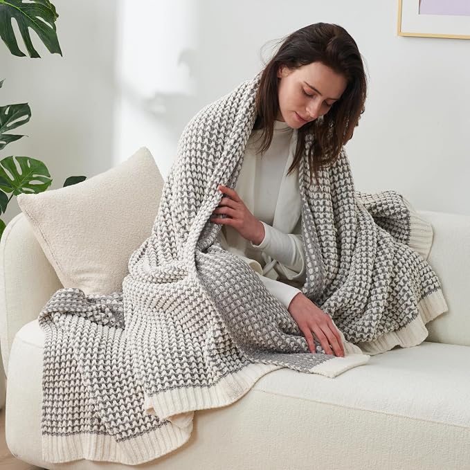 Knit Throw Blanket, Soft Chenille Cozy Breathable Pineapple Chunky Decorative Blanket for Couch, Bed & Sofa, French-Inspired Lightweight Warm Gift for Women, Gray, 60"x80"