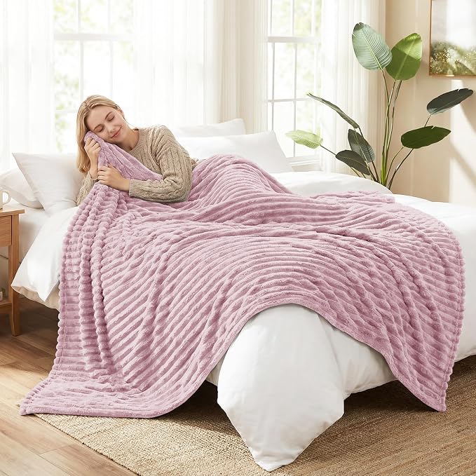 HIMEET Dusty Pink Throw Blanket for Couch, 300GSM Ribbed, 50 x 60 Inches | Ultra Soft Flannel, All-Season Lightweight Warmth, Home Room Decor & Dorm Essential, Gift for Men & Women, Machine Washable