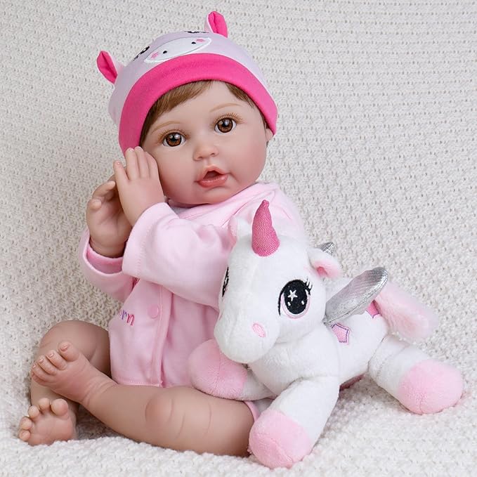 Lifelike Baby Dolls, 22-Inch Reborn Baby Dolls Soft Cloth Body Realistic Baby Doll Adorable Real Life Baby Doll with Clothes and Toy Accessories Birthday Gift for Kids 3+