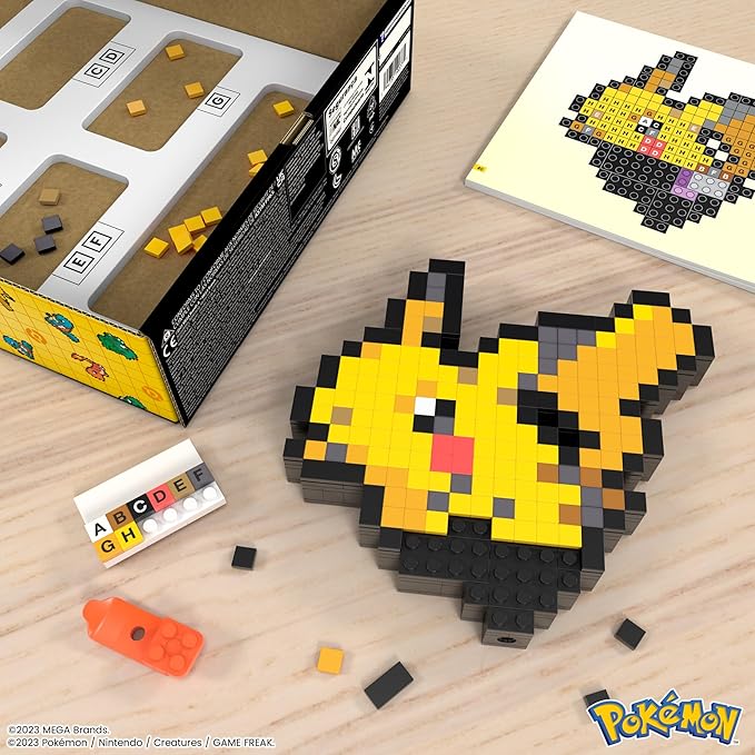 Mega Pokémon Pikachu Construction Set, Articulated Figure, Retro Pixelated Style, 15 cm, Wall or Table Decoration, 400 Pieces, Collectable, Children's Toy, Age 7 Years, HTH74