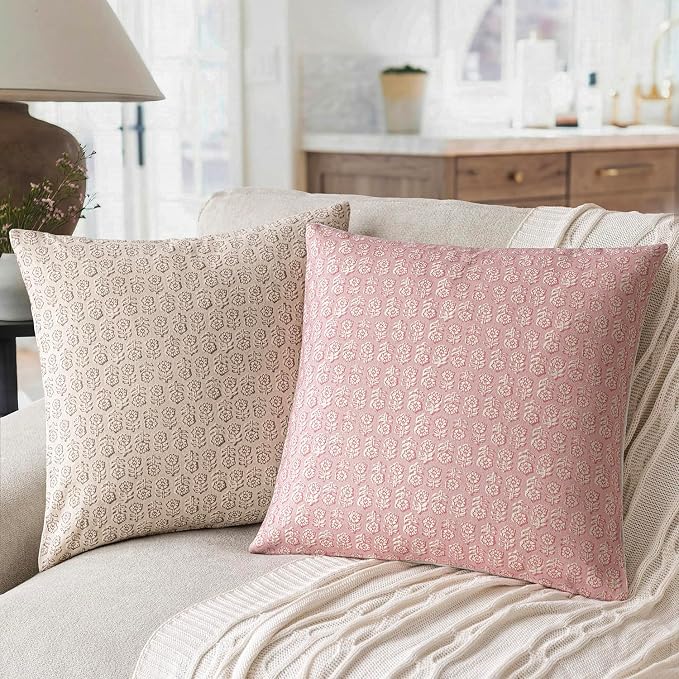 Foindtower Set of 2 Decorative Neutral Floral Print Throw Pillow Covers Vintage Accent Farmhouse Cushion Covers Boho Home Decor for Sofa Chair Couch Bedroom Living Room Outdoor,18×18 Inch,Light Pink