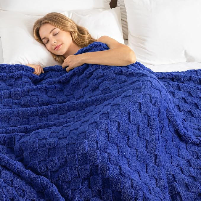 Exclusivo Mezcla 3D Checkered Fleece Twin Blanket for Bed, Cobalt Blue | Super Soft and Cozy Fluffy Bed Blanket, Cute Fuzzy Blanket for Teens Back to School, Dorm Essentials, All Season, 60"x80"