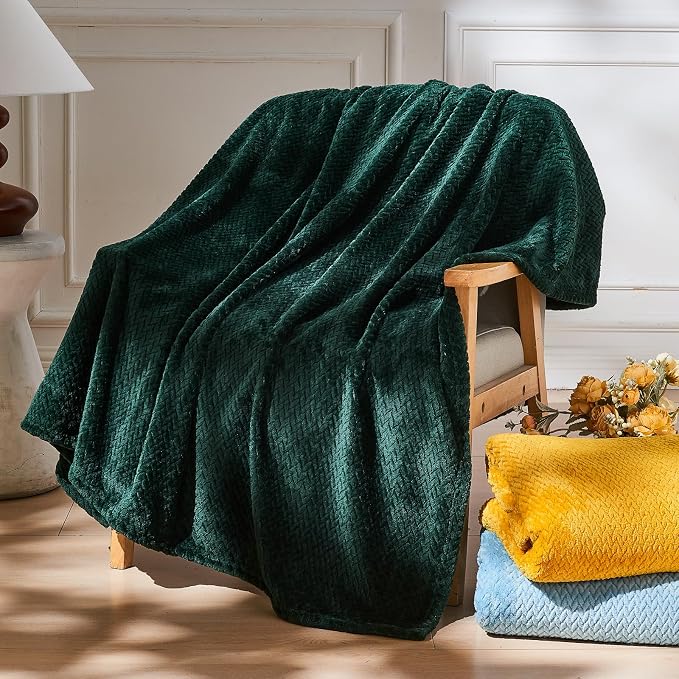 NEWCOSPLAY Fleece Leaves Pattern Throw Blanket, Forest Green, 50"x60" | Super Soft Throw Blanket, Lightweight Cozy Bed Sofa Blanket, Premium Silky Flannel Fleece, Travel Blanket for All Season Use