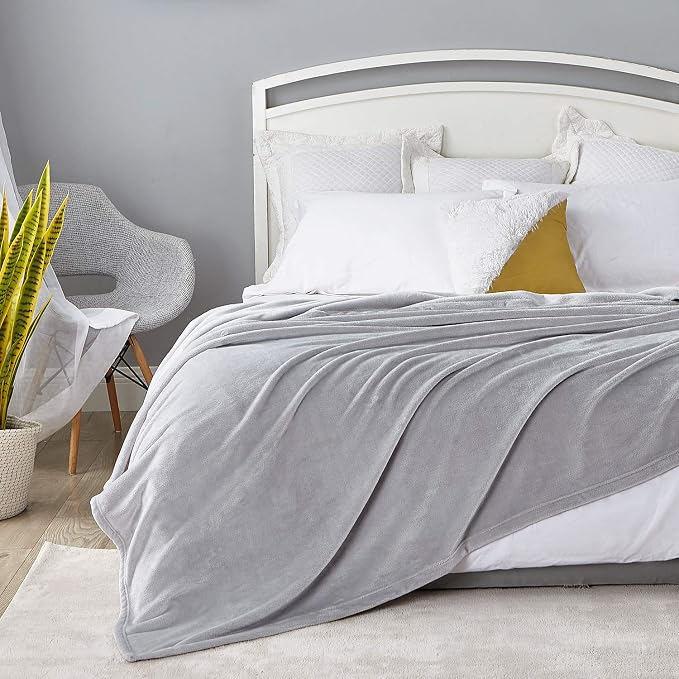 Hansleep Full Light Grey Fleece Blanket, Soft Flannel Bed Blanket | Fuzzy Cozy Blanket 84x90 Inches, Multi-use for Bed, Sofa, Couch, Travel, Camping, All Season Warm Lightweight Cover