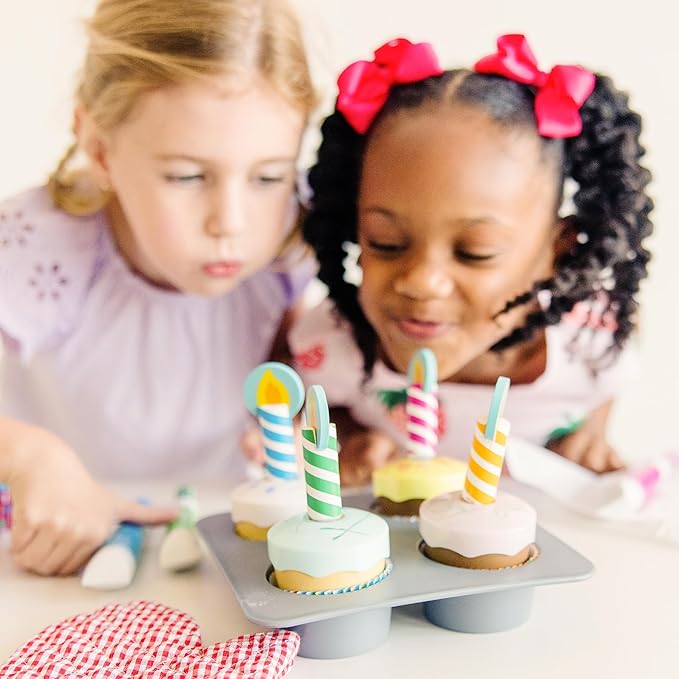 Melissa & Doug Bake & Decorate Wooden Cupcake Kit, with Play Food, Toppings & Play Kitchen Accessories, Preschool Learning Toys for Girls & Boys 3+