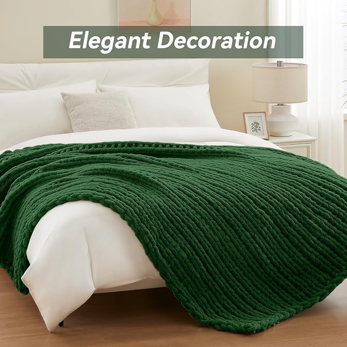 Negwoo Chunky Knit Throw Blanket, Knitted Throw Chenille Yarn, 80"*90" | Soft Thick Cable Knitted Blankets, Handmade Big Thick Blanket, Machine Washable Cute Comfy Blanket for Home Decor,Grass green