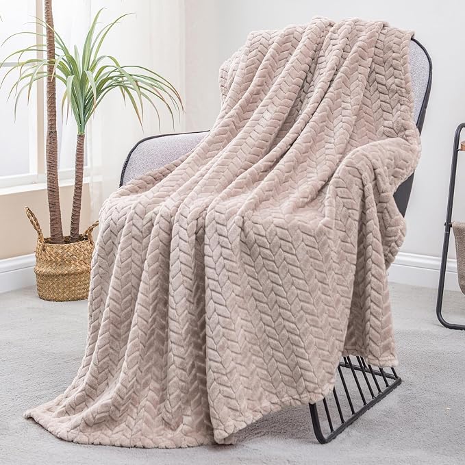 Exclusivo Mezcla Fleece Throw Blanket for Couch Sofa, 50”x70”, Camel | Oversized Soft Cozy Fluffy Blankets for Summer, Decorative Plush Flannel Throws for Living room, Bedroom with Leaves Pattern