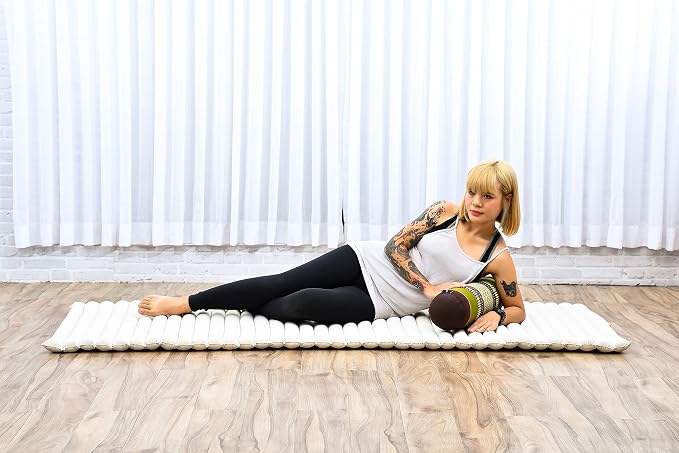 Leewadee Small Yoga Bolster – Shape-Retaining Cervical Neck Roll, Tube Pillow for Comfortable Reading, Kapok Filling, 22 x 6 x 6 inches