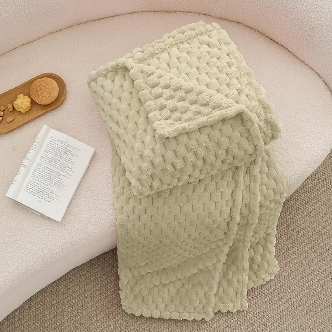 BEDELITE Almond Twin Blanket for Couch, Soft Cozy Gifts for Women, 60 * 80 | 3D Jacquard Decorative Fleece Blanket, Super Soft Plush Throws, Cute Birthday Gift for Women & Men, Suitable for All Seasons