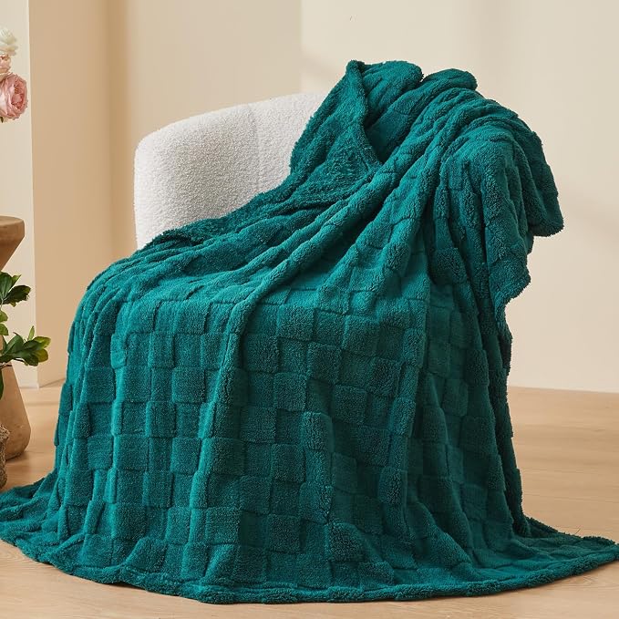 NEWCOSPLAY 3D Checkered Flannel Twin Blanket, Dark Teal, 60"x80" | Super Soft Cute Lightweight Decorative Premium Silky Fleece Blanket for Couch Sofa Bed, Gift for Women Men, All Season Use