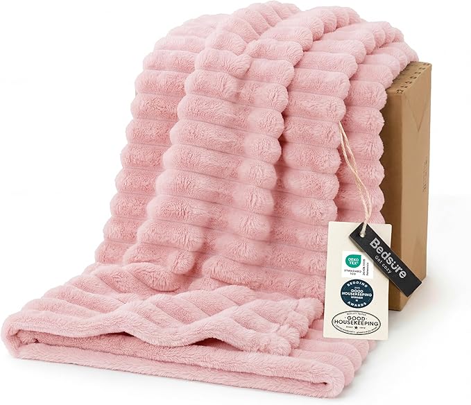 Bedsure Soft Twin XL Blanket for Bed Dorm Coral Pink 66"x90" | Birthday Gifts for Women Mom Her, Warm Lightweight Cozy Fluffy Throw Blanket Sofa, Dorm Room Home Decor, Machine Washable