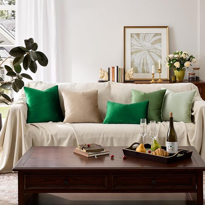 GIGIZAZA Green Velvet Pillow Covers 22x22 Decorative Pillows Pack of 2 | Throw Pillows for Couch Sofa,280gsm Soft Textured Fabric,Modern Square Pillowcases,Luxury Cushion Covers