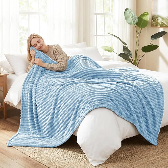 HIMEET Light Blue King Blanket for Bed, 300GSM Ribbed Fleece, 108 x 90 in | Ultra Soft Flannel, All-Season Lightweight Warmth, Generous Bed Coverage & Home Decor, Gift for Men & Women, Machine Washable