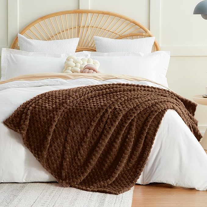 EXQ Home Gentle Soft Fleece Throw Blanket – Cozy Lightweight 3D Imitation Turtle Shell Jacquard Blanket for Couch Bed – All-Season Warm Fuzzy Flannel Blanket for Women Mom Her (90"x108",Coffee)
