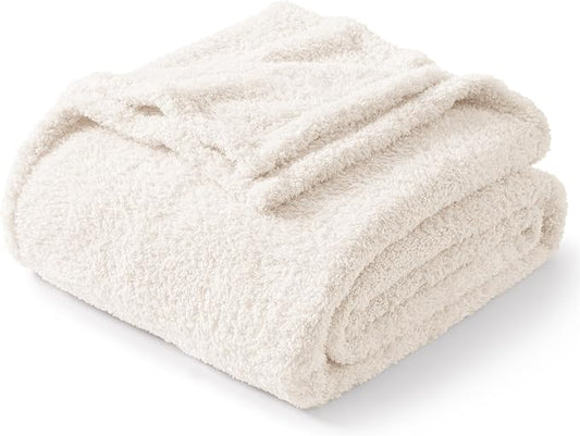 Exclusivo Mezcla Fleece Bed Blankets King Size for Bed, 90" x 104" | Super Soft and Cozy Fluffy Blanket for Women, Lightweight and Fuzzy Large Blanket for Bedroom , All Season, White
