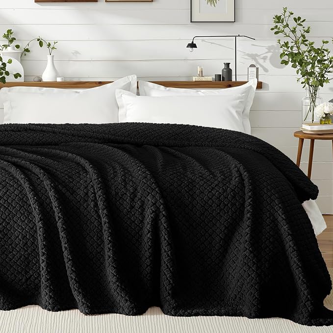 Exclusivo Mezcla Soft Fleece King Size Blanket for Bed, Black | Jacquard Lightweight Cozy Bed Blanket, Breathable Decorative Fuzzy Textured All Season Use, 90x104 Inches