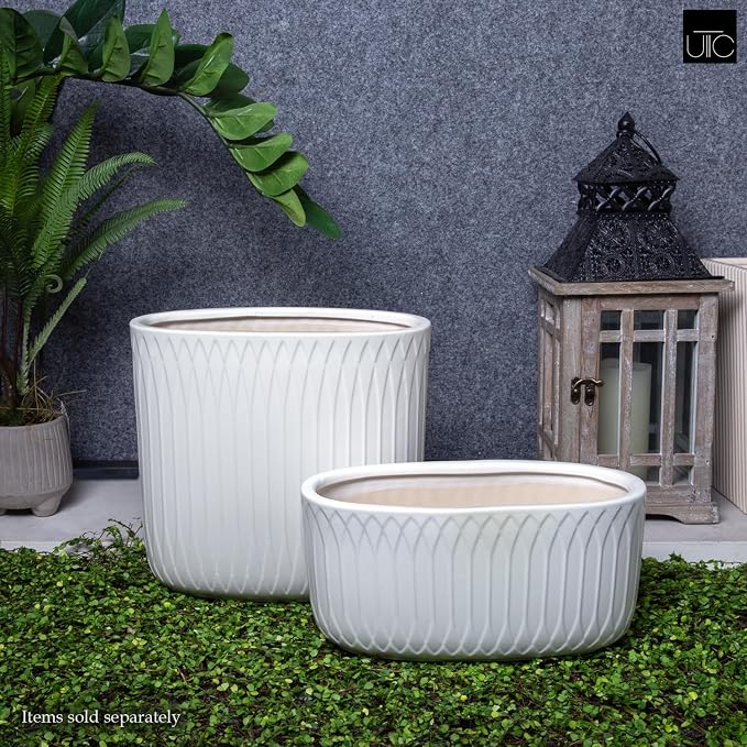 Urban Trends Collection Ceramic Decorative Blair Handcrafted Oval Planter, Decor Center Piece for Home Living Room, Table, Office: 13.00" x 7.00" x 6.50"H and 11.75" x 5.50" x 5.50"H (White/Gold)