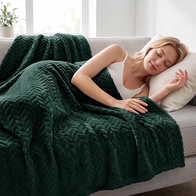 Exclusivo Mezcla Soft Fleece Bed Blanket Queen Size, 90”x90”, Forest Green | Cozy Fluffy Lightweight Blankets for Summer, Decorative Plush Flannel Throws for Living room, Bedroom with Leaves Pattern
