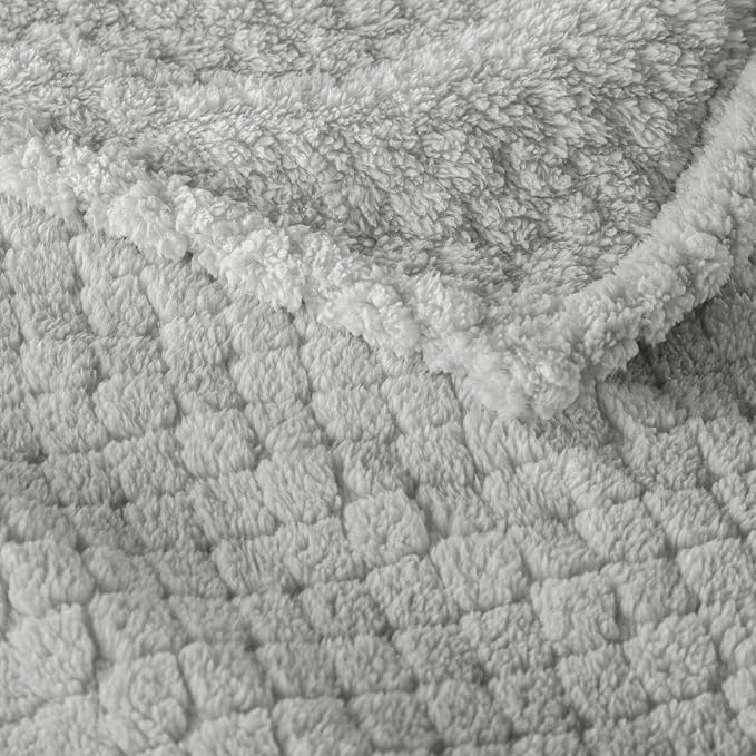 Exclusivo Mezcla Soft Fleece Throw Blanket for Couch, Light Grey | Jacquard Lightweight Cozy Throws for Bed, Sofa, Breathable Decorative Fuzzy Textured All Season Use, 50x60 Inches