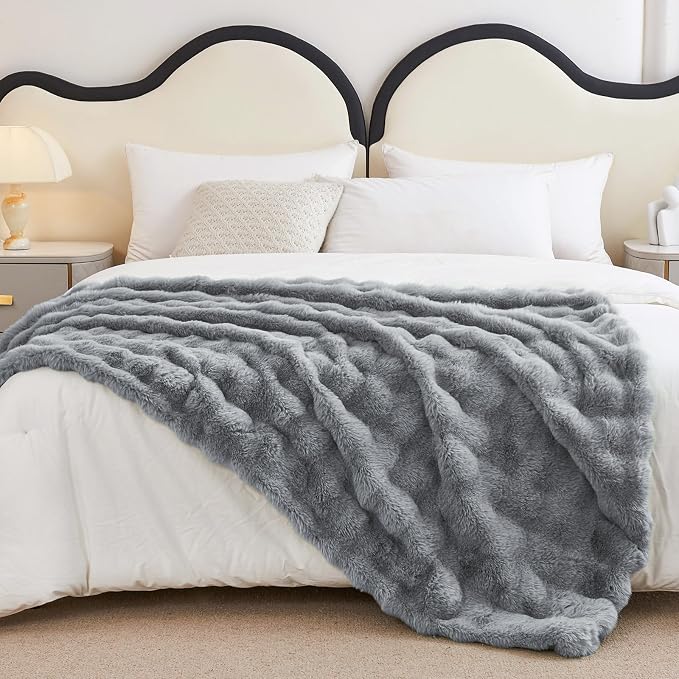 Faux Rabbit Fur Throw Blanket for Couch, Gray Throw Blankets 50"x60" | Cozy Reversible Fluffy Throw, Luxury Plush Thick Bubble Blanket, Mothers Gifts for Women, Soft Warm for Bed, Home Decor