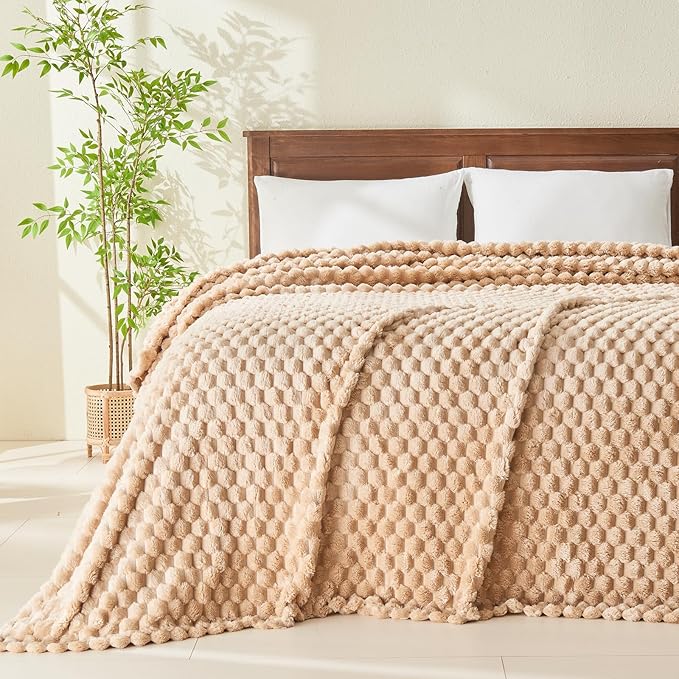 NEWCOSPLAY Super Soft Queen Blanket Brown Premium Silky Flannel Fleece 3D Clouds Stylish Jacquard Lightweight Bed Blanket All Season Use 350GSM (Brown, Queen(90"x90"))