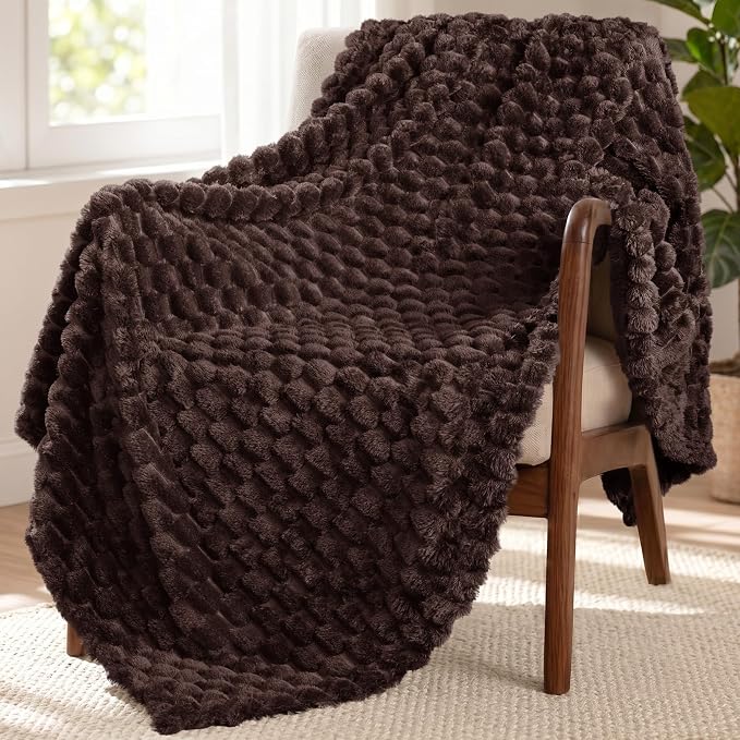 Exclusivo Mezcla Large 3D Fleece Throw Blanket for Couch, Coffee | Extra Soft Fuzzy Plush Lightweight Throws, Cozy Fluffy Decorative Blankets for All Seasons, 50x70 Inches
