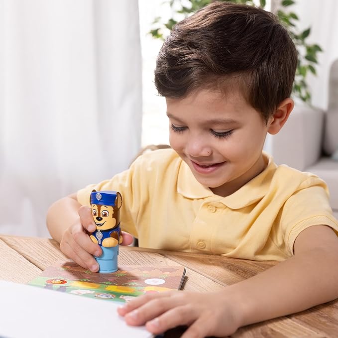 Melissa & Doug Sticker Wow!™ 24-Page Activity Pad and Sticker Stamper, 300 Stickers, Arts and Crafts Fidget Toy Collectible Character – PAW Patrol Chase - FSC Certified