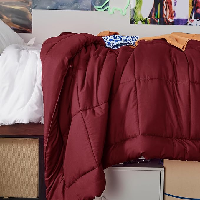 Bedsure Comforter Duvet Insert - Quilted Comforters Twin Size, All Season Duvet, GentleSoft Down Alternative Bedding Blanket, with 8 Tabs, Gifts for Women/Men, Red, Twin 88 x 68 Inches