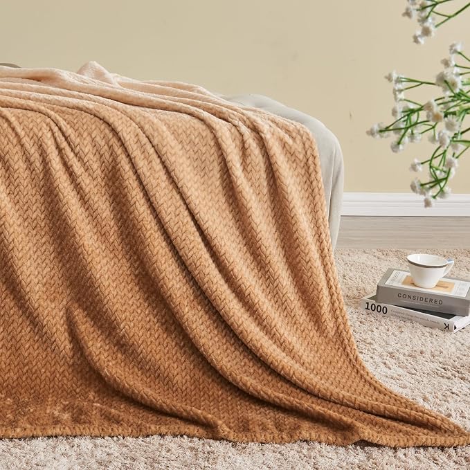 NEWCOSPLAY Fleece Leaves Pattern Twin Blanket, Ombre Brown, 60"x80" | Super Soft Throw Blanket, Lightweight Cozy Bed Sofa Blanket, Premium Silky Flannel Fleece, Travel Blanket for All Season Use