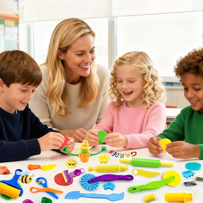 iShyan Dough Tools Play Set for Kids,30 pcs Basic Dough Play Toys with Animal Cutters, Roller, Rolling Pins, Safety Scissors, Plastic Knife,Character Accessories