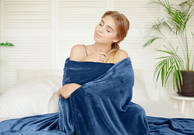 Utopia Bedding Soft Fleece Bed Blanket Twin Size Royal Blue (60x80 Inch) | Microfiber Plush Warm Lightweight Breathable Cozy Blanket Anti-Static, All Season Use, Gift for Women and Men