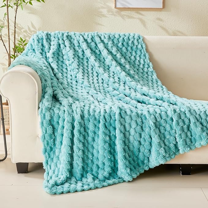 NEWCOSPLAY Super Soft Throw Blanket Sage Green Premium Silky Flannel Fleece 3D Clouds Stylish Jacquard Lightweight Bed Blanket All Season Use 350GSM (Sage Green, Throw(50"x60"))