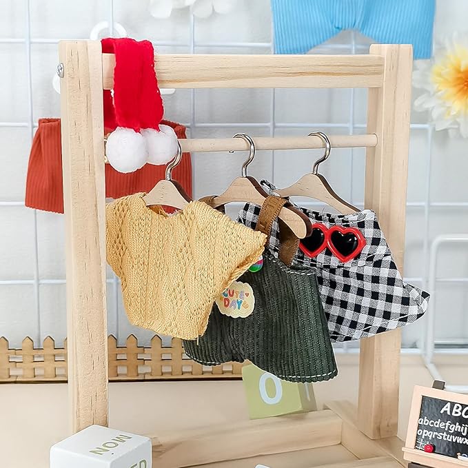 Doll Clothes for 17cm Dolls, Cute Outfit Set with Accessories, Bucket Hat and Overalls (No Doll) (Green Overalls Set)