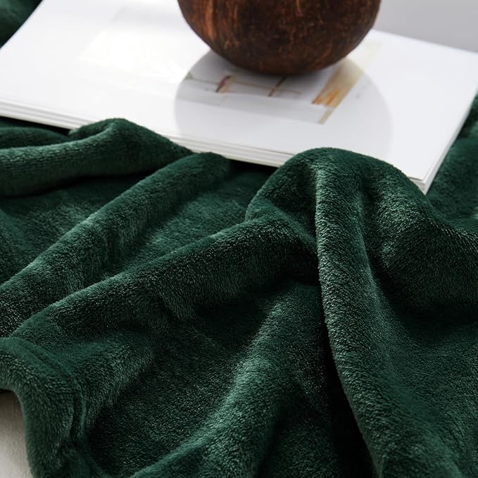 Hansleep Throw Dark Green Fleece Blanket, Soft Flannel Bed Blanket | Fuzzy Cozy Blanket 50x60 Inches, Multi-use for Bed, Sofa, Couch, Travel, Camping, All Season Warm Lightweight Cover