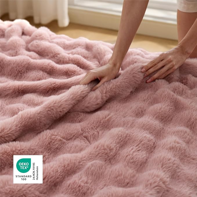 Bedsure GentleSoft Bubble Faux Fur Blankets Queen Size, Fluffy Fuzzy Queen Blanket for Bed, Soft Cozy Faux Fur Bedding for Winter, Thick Warm Plush Bed Cover, Dusty Rose, 90x90