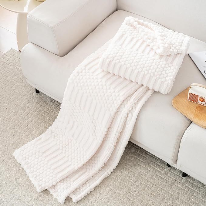 Beige Throw Blanket - Soft & Fluffy Fleece, Cute & Aesthetic, Perfect for Sofa, Couch, Chair, Bed, Living Room & Bedroom, All-Season Use, Plush & Cozy Decorative Blanket 50x60