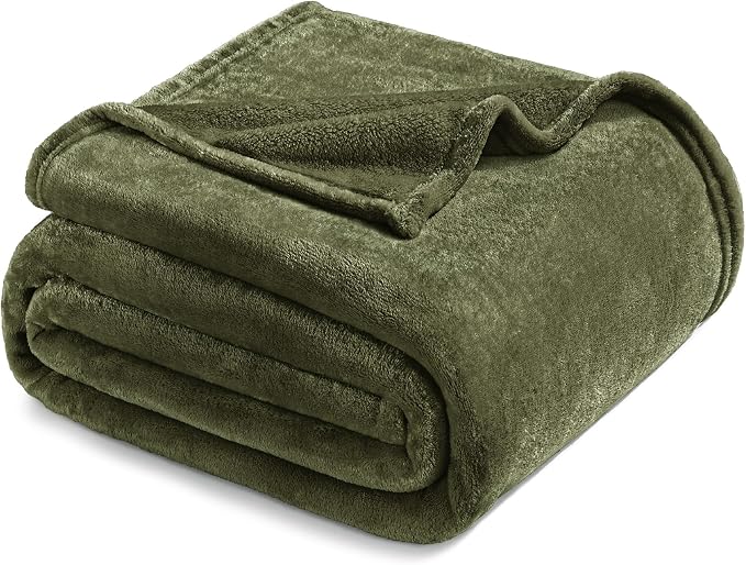 Exclusivo Mezcla Soft Fleece Throw Blanket for Couch, Olive Green | 50x60 Inches, Double-Sided Brushed Flannel, Lightweight Plush Cozy Blanket for Home Decor, All Season, Machine Washable