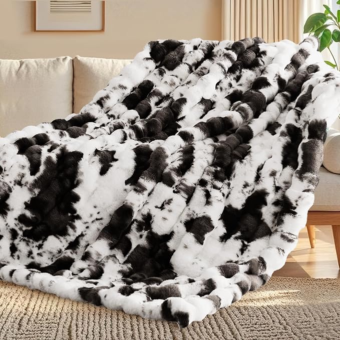 Cow Print Blanket for Couch, Faux Fur Throw Blanket, Super Heavy Warm Cozy Blankets for Bed Sofa, Bubble Plush Fuzzy Soft Mink Blanket for Living Room Bedroom, Cow Black