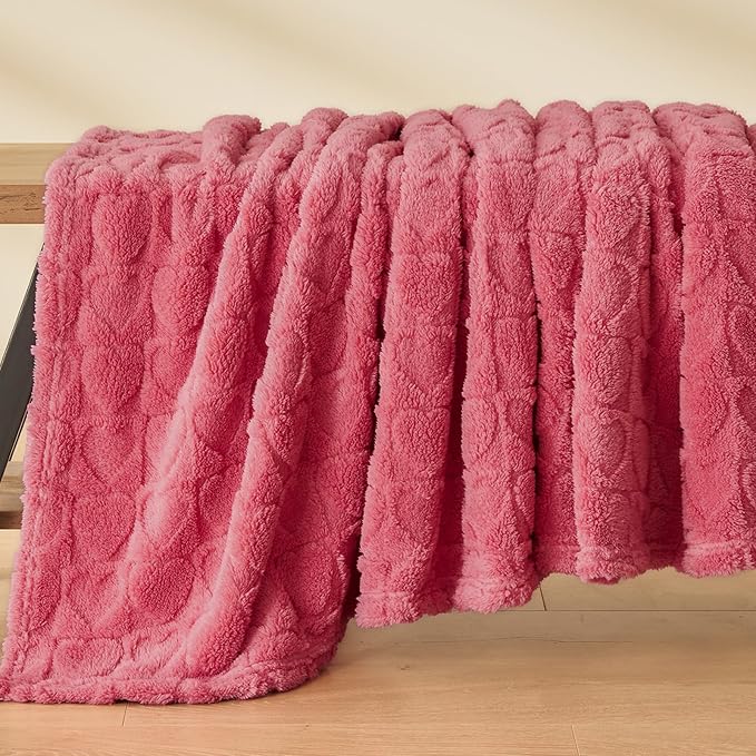 NEWCOSPLAY 3D Heart Checkered Flannel Throw Blanket, Coral Pink, 50"x70" | Super Soft Cute Lightweight Decorative Premium Silky Fleece Blanket for Couch Sofa Bed, Gift for Women Men, All Season Use