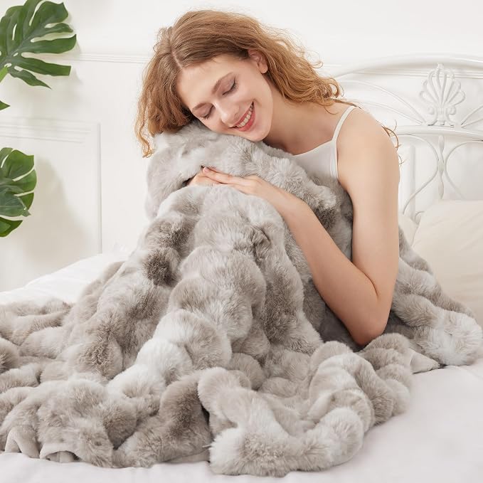 Comelady Soft Fluffy Faux Fur Throw Blanket 50"x60", Bubble Plush Texture | Tie-dye Brown Thick Fuzzy Throw, No-Shedding, Aesthetic & Cozy for Couch Bed Room Decor, Warm Gift for Women Men