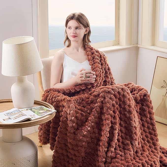 NEWCOSPLAY Super Soft King Blanket Coffee Premium Silky Flannel Fleece 3D Clouds Stylish Jacquard Lightweight Bed Blanket All Season Use 350GSM (Coffee, King(90"x110"))
