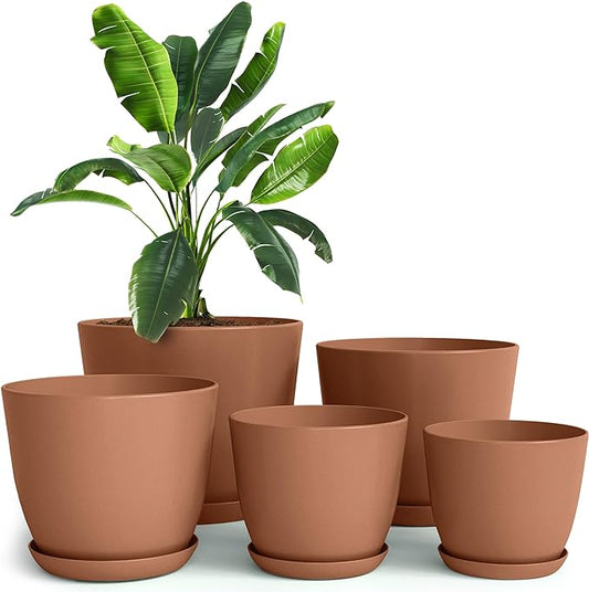 Plant Pots Indoor with Drainage, 5 Pack Multi-Size Planters Set, Terracotta | Drainage holes included Multiple sizes 7/6.6/6/5.3/4.8 In Indoor plants and flowers Durable plastic construction