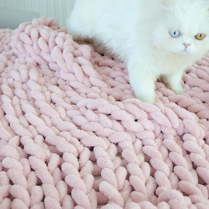 Maetoow Chenille Chunky Knit Blanket Throw （60×80 Inch）, Handmade Warm & Cozy Blanket Couch, Bed, Home Decor, Soft Breathable Fleece Banket, Christmas Thick and Giant Yarn Throws, Light Pink