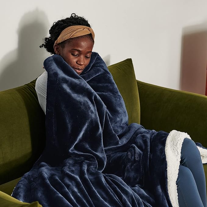 Bedsure GentleSoft Sherpa Fleece Blankets King Size for Bed, Non-Heated, Thick and Warm Throw for Women and Men, Soft Fuzzy Plush King Blanket for Winter, Navy, 108x90 Inches