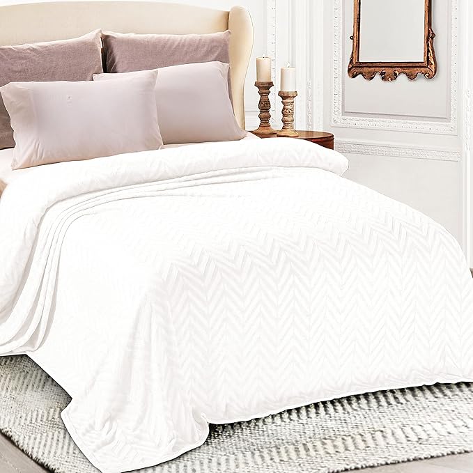 Whale Flotilla Flannel Fleece Fall Bed Blanket Queen Size, White | Lightweight Breathable Soft Bedspread, Plush Fluffy Coverlet Chevron Design Decorative Blanket for Home Life, 90x90 Inch