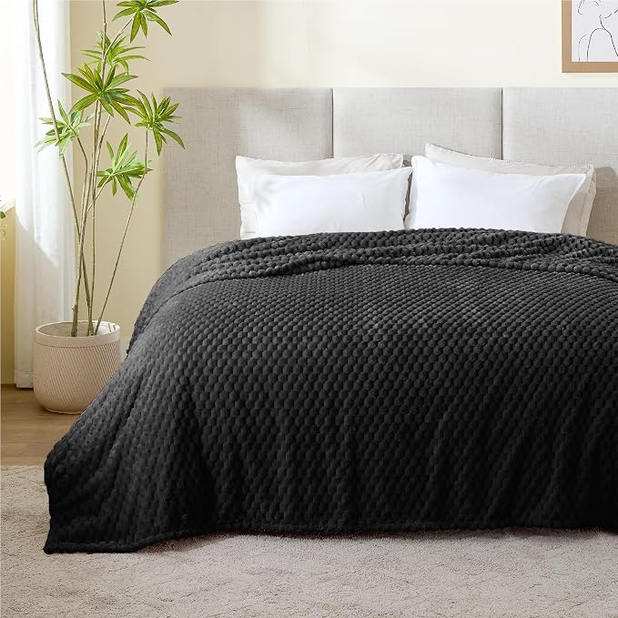 BEDELITE Black Queen Blanket for Bed, Soft Cozy Gifts for Women, 90 * 90 | 3D Jacquard Decorative Fleece Blanket, Super Soft Plush Throws, Cute Birthday Gift for Women & Men, Suitable for All Seasons